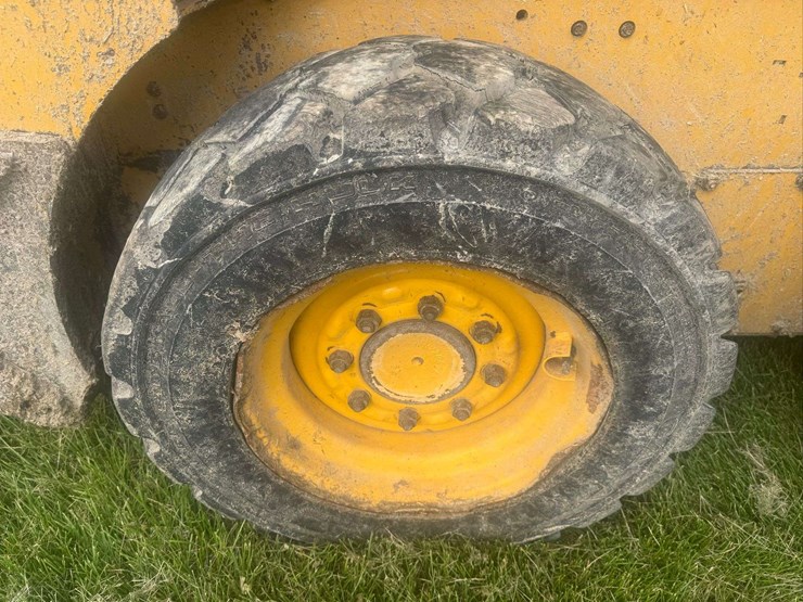 deere-318g-image-15