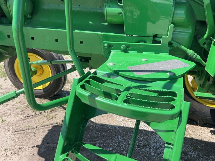 john-deere-4010-image-67