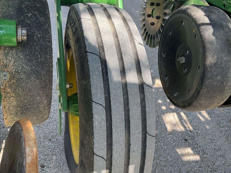 2019-john-deere-1795-image-32