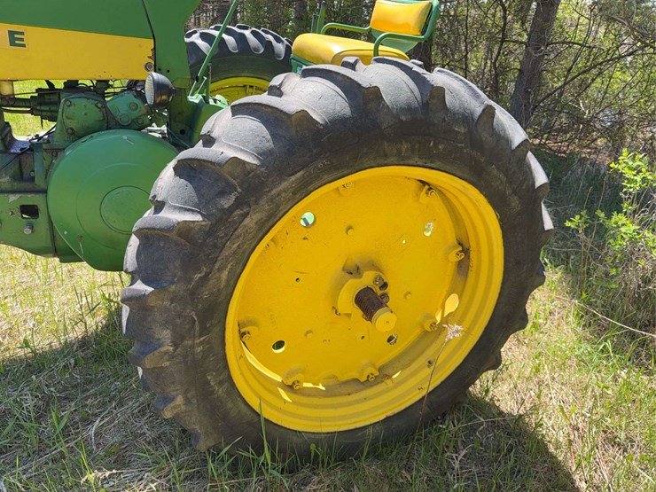 john-deere-630-image-11