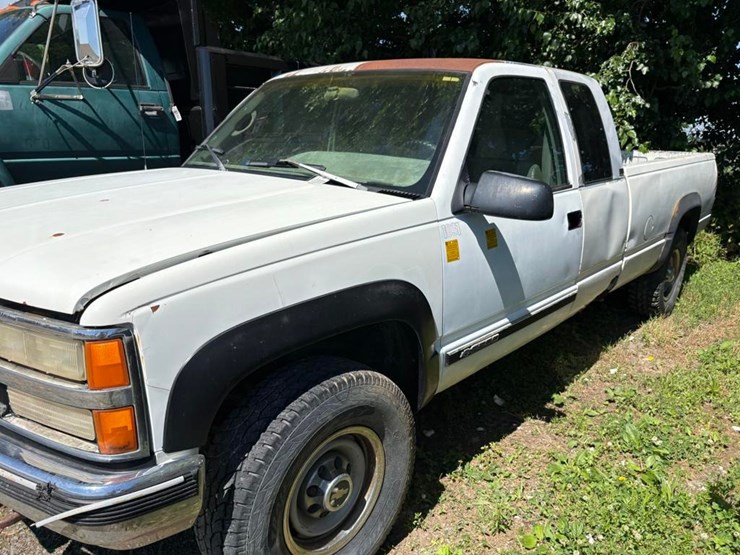 1995-chevrolet-3500-image-13