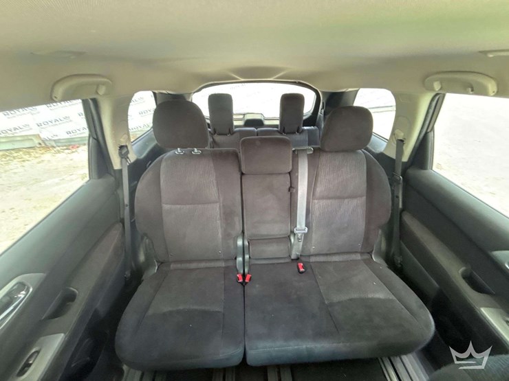 2015-nissan-pathfinder-image-18