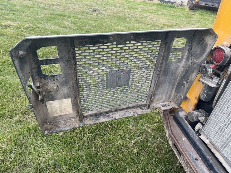 deere-318g-image-15