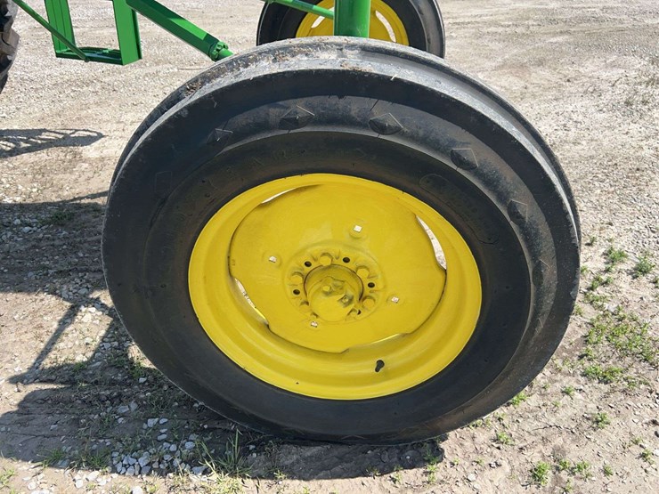 john-deere-4010-image-27