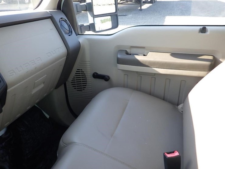 2008-ford-f350-image-30