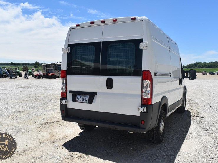 2014-ram-promaster-1500-image-12