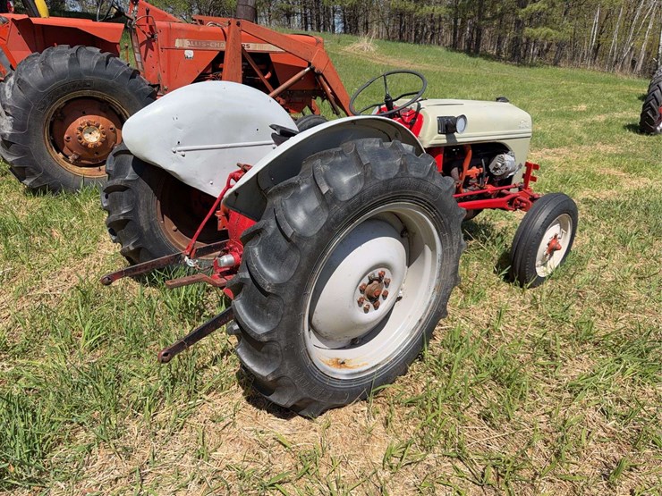 ford-8n-image-3