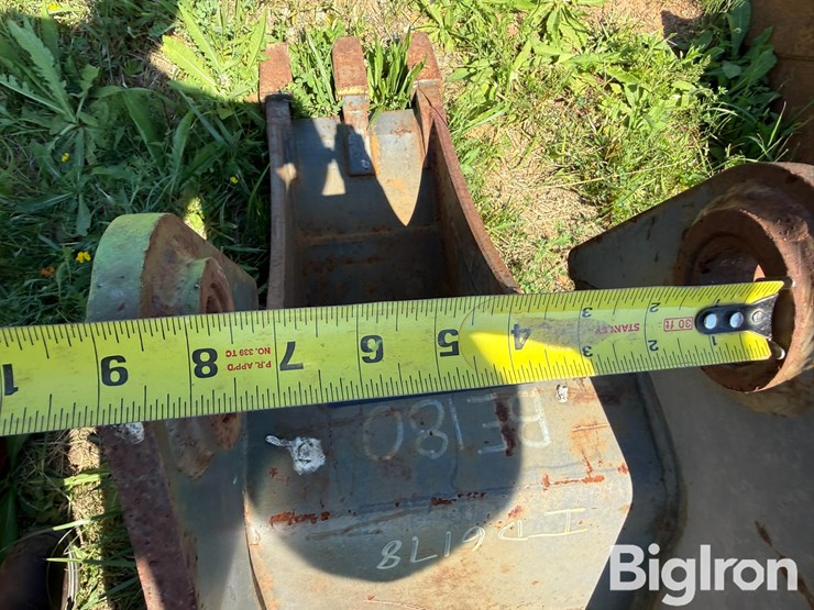 2011-geith-mx5hdo12-12”-bucket-image-19