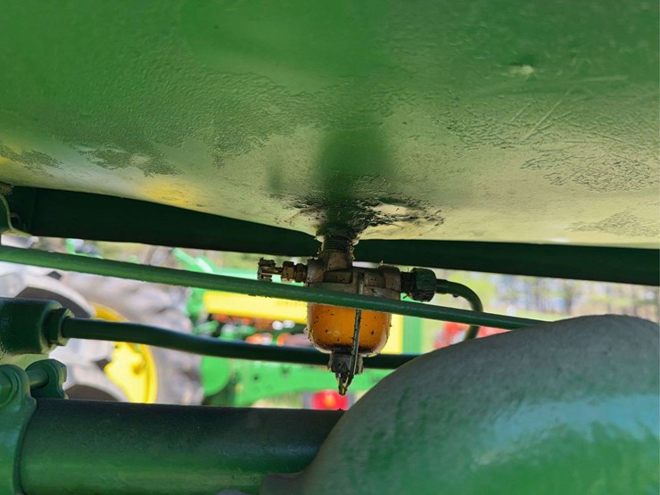 john-deere-b-image-37