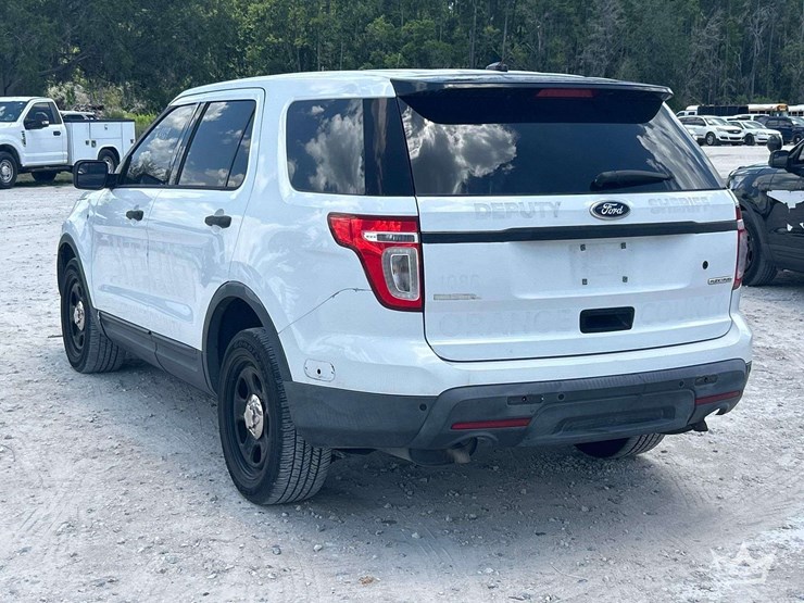 2013-ford-explorer-image-2