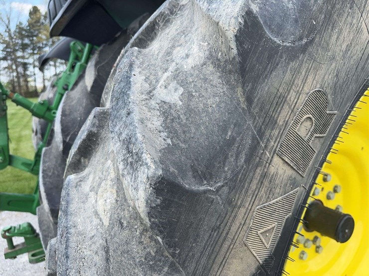 2012-john-deere-7260r-image-47