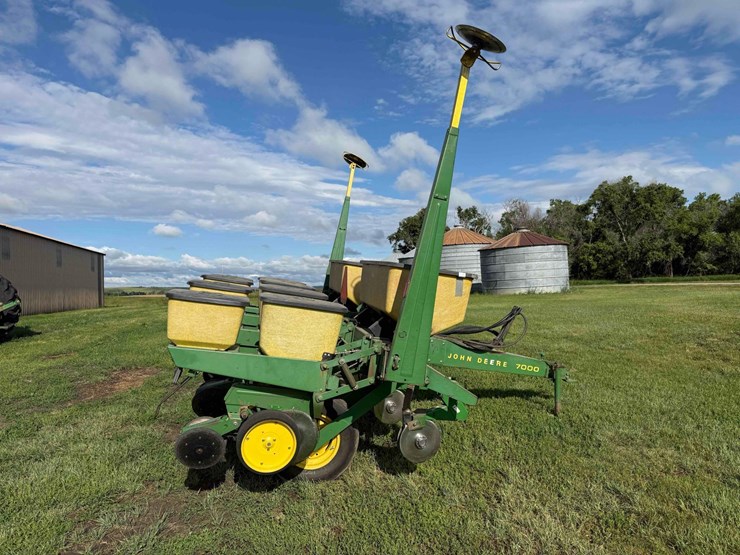 john-deere-7000-image-5