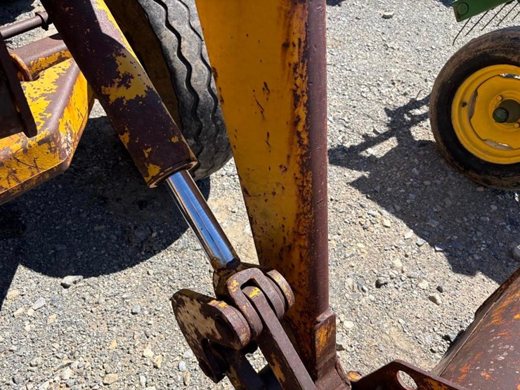 john-deere-310-image-5