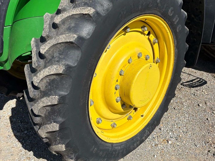 2011-john-deere-7260r-image-40