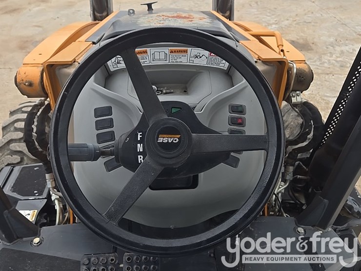 2019-case-580sn-image-54