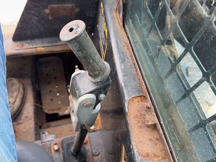 new-holland-lx865-image-26