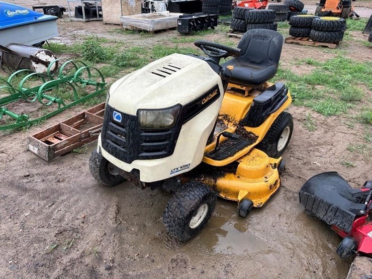 cub-cadet-1050-image-1