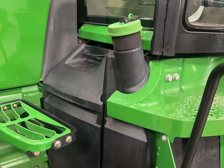 2013-john-deere-8285r-image-99