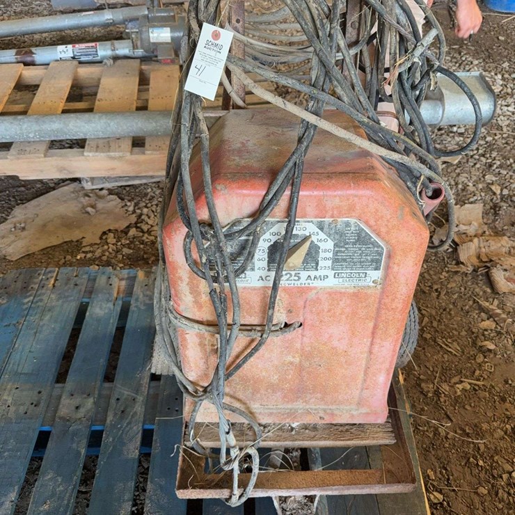Lincoln 225 Welder