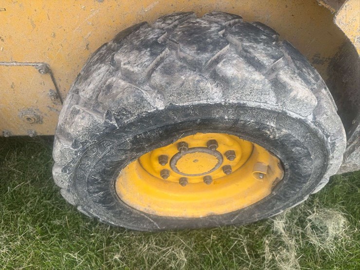 deere-318g-image-18