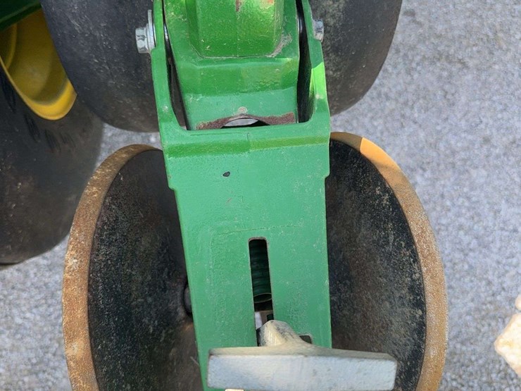 2019-john-deere-1795-image-14