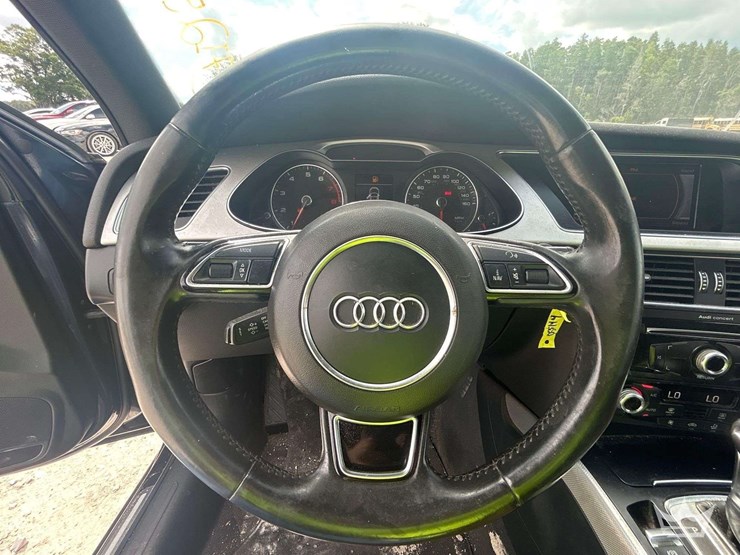 2016-audi-a4-sedan-image-13
