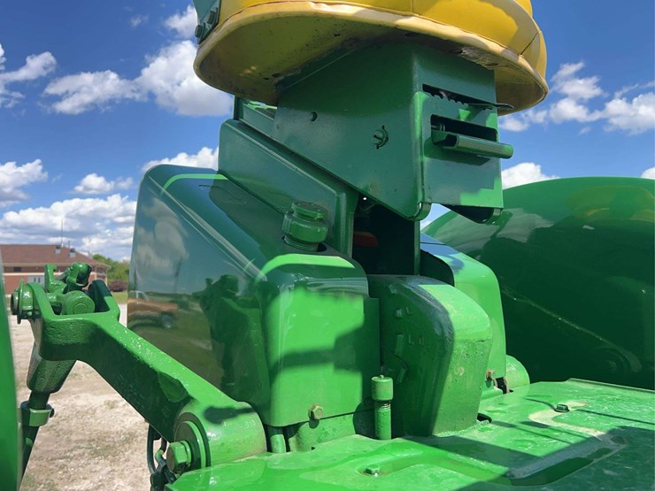 john-deere-4010-image-44