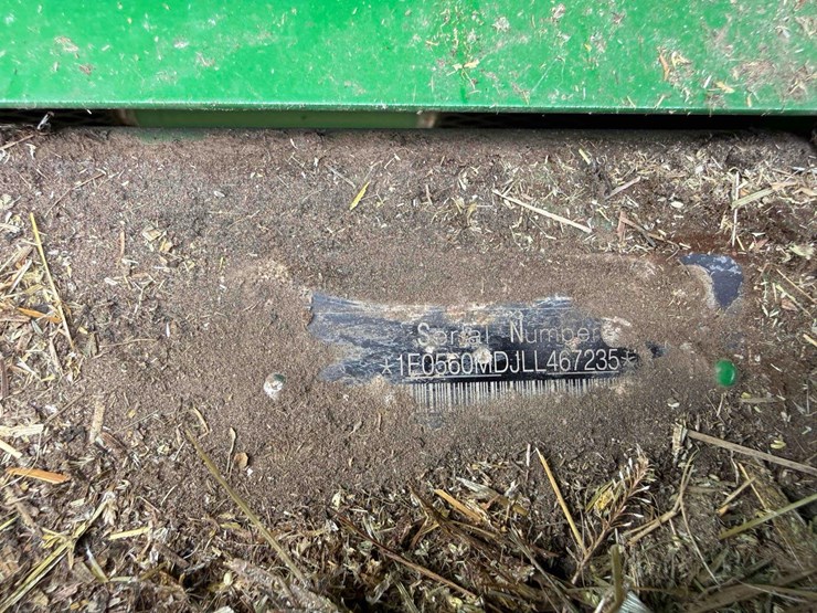 2020-john-deere-560m-image-9