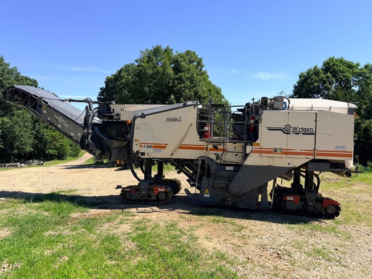 2011-wirtgen-w200-image-12