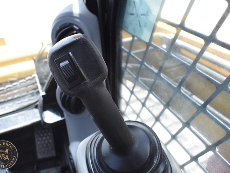 2009-caterpillar-279c-image-45