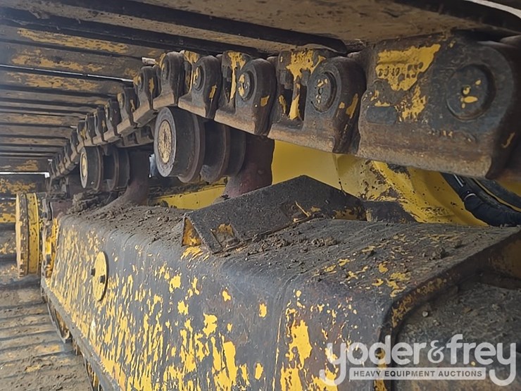 2022-komatsu-d61px-24-image-15