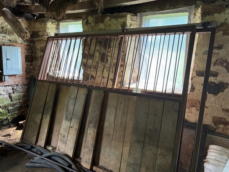 12'-x-12'-horse-stall-image-1