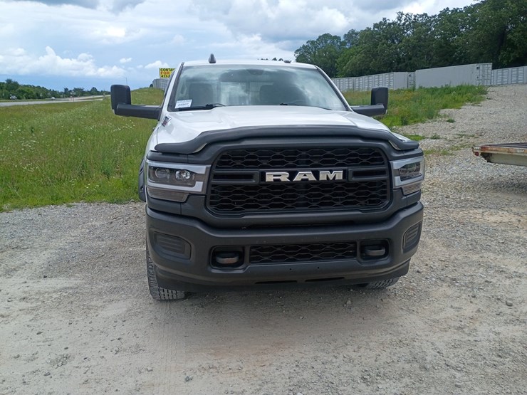 2020-dodge-2500-image-14