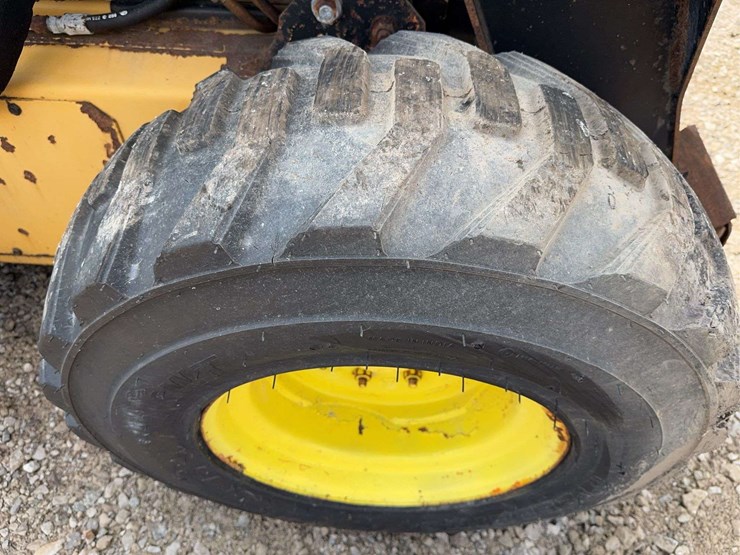 new-holland-lx865-image-19