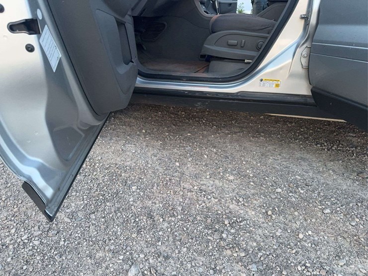 2012-chevrolet-traverse-image-29