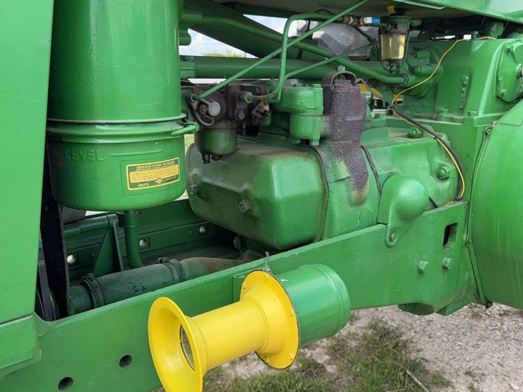 1956-john-deere-60-image-13