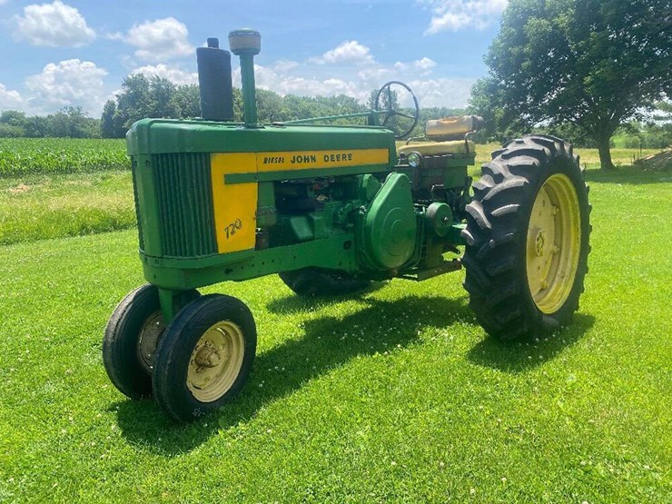 1958-john-deere-720-image-1