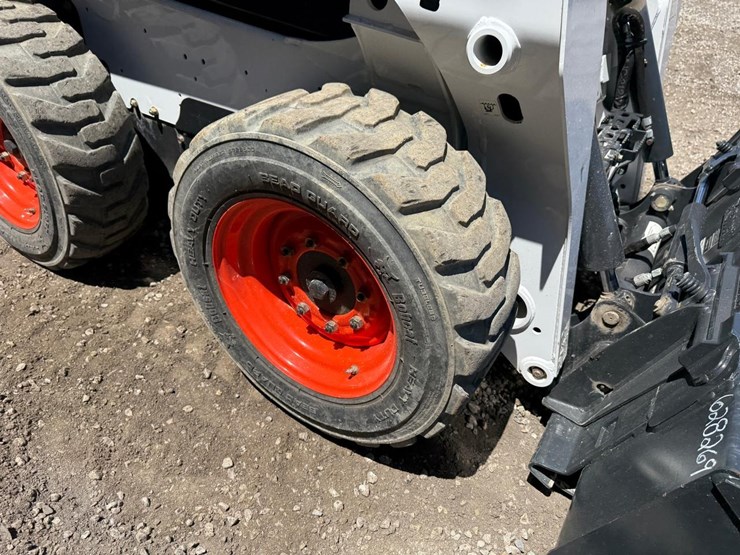 bobcat-s550-image-12