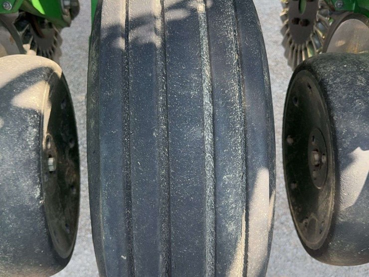 2019-john-deere-1795-image-22