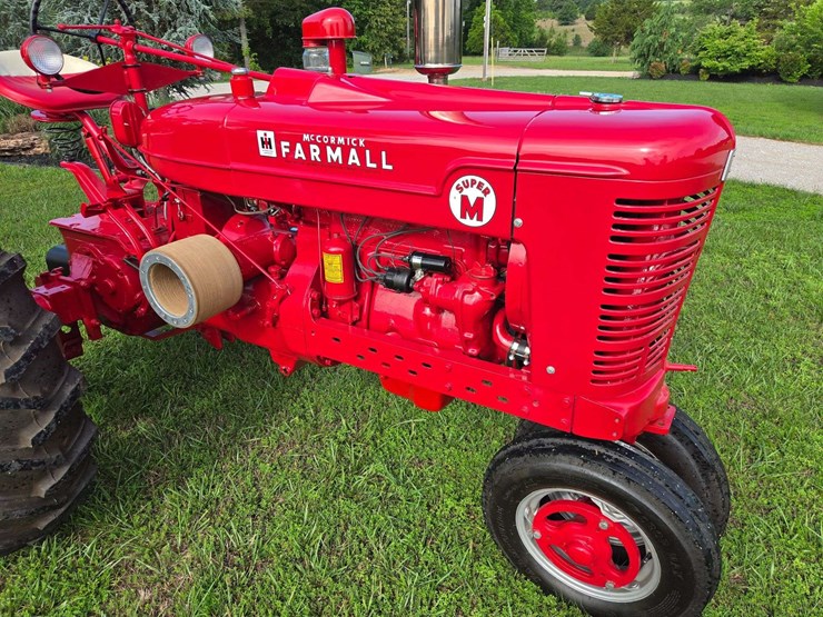 1952-international-super-m-image-21