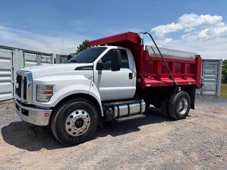 2017-ford-f750-image-1