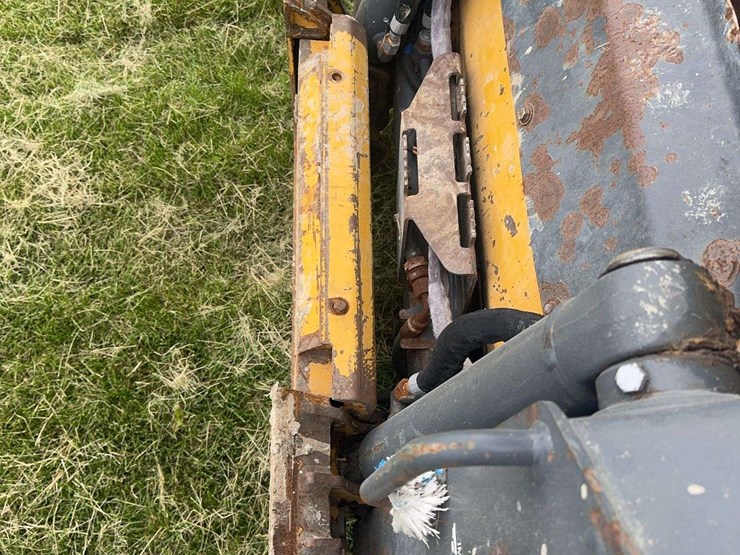 deere-318g-image-31