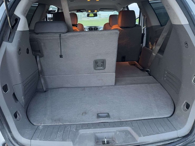 2012-chevrolet-traverse-image-18