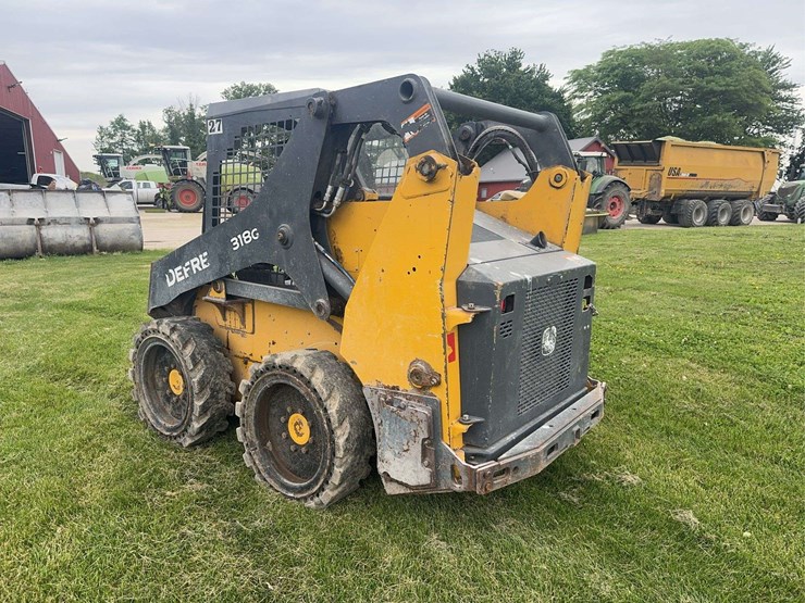 deere-318g-image-4