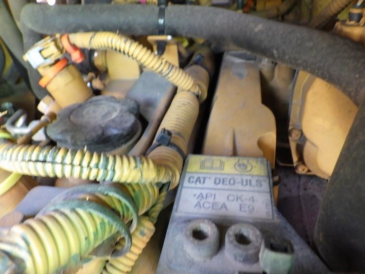 2018-caterpillar-239d-image-23