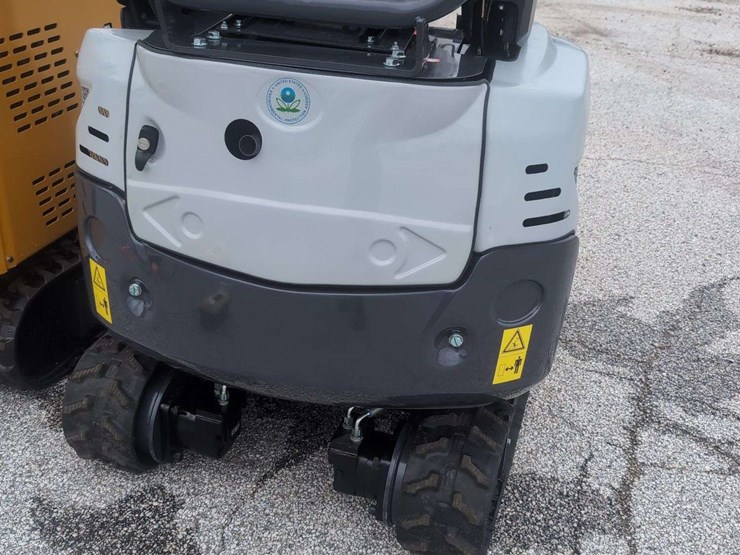 ats-mini-excavator-ats-me18---11.4-hp---grey-image-5