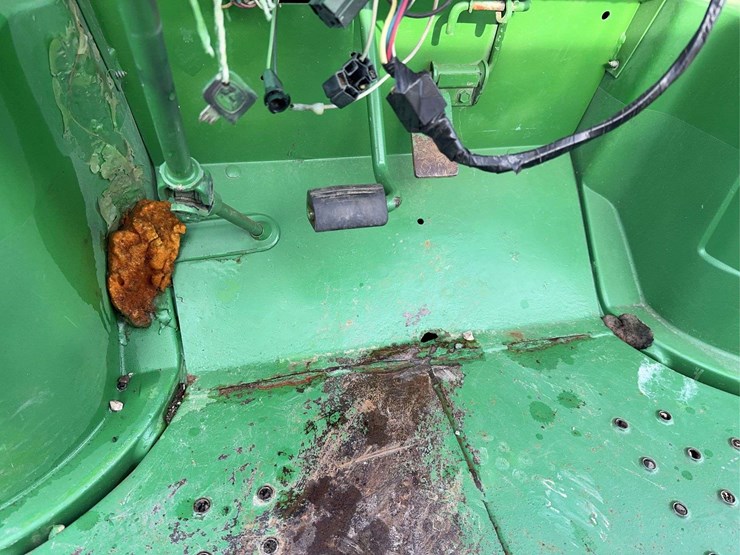 john-deere-gator-image-23