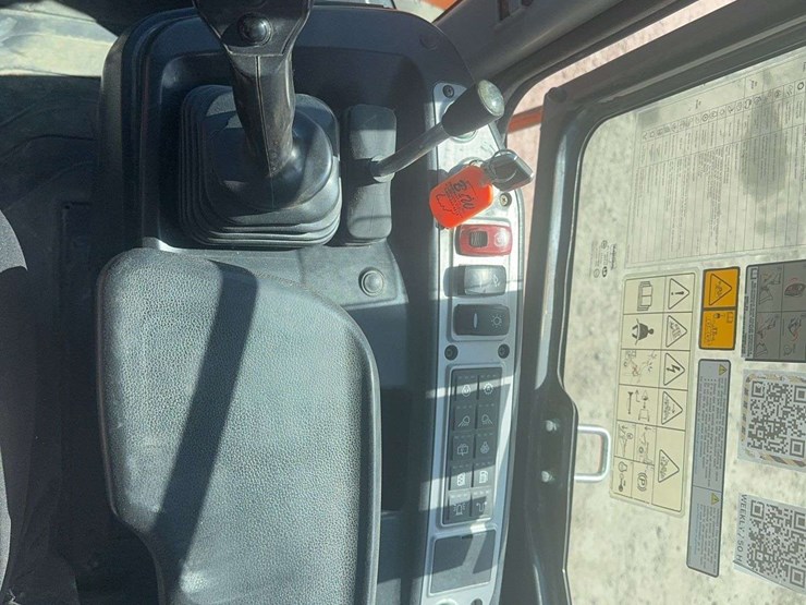 2021-doosan-dl220-5-image-63