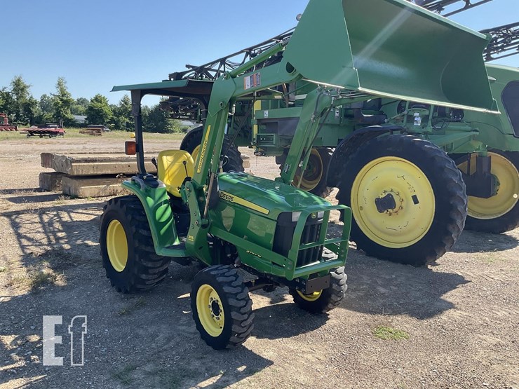 2009-john-deere-3038e-image-1
