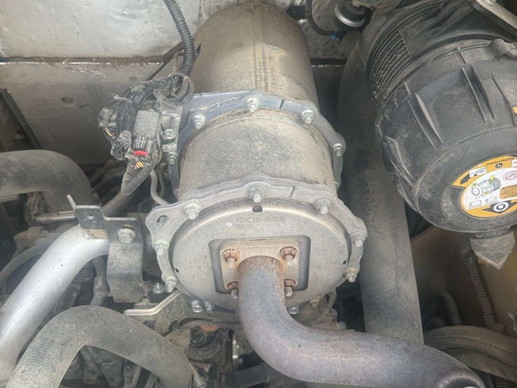 deere-318g-image-27